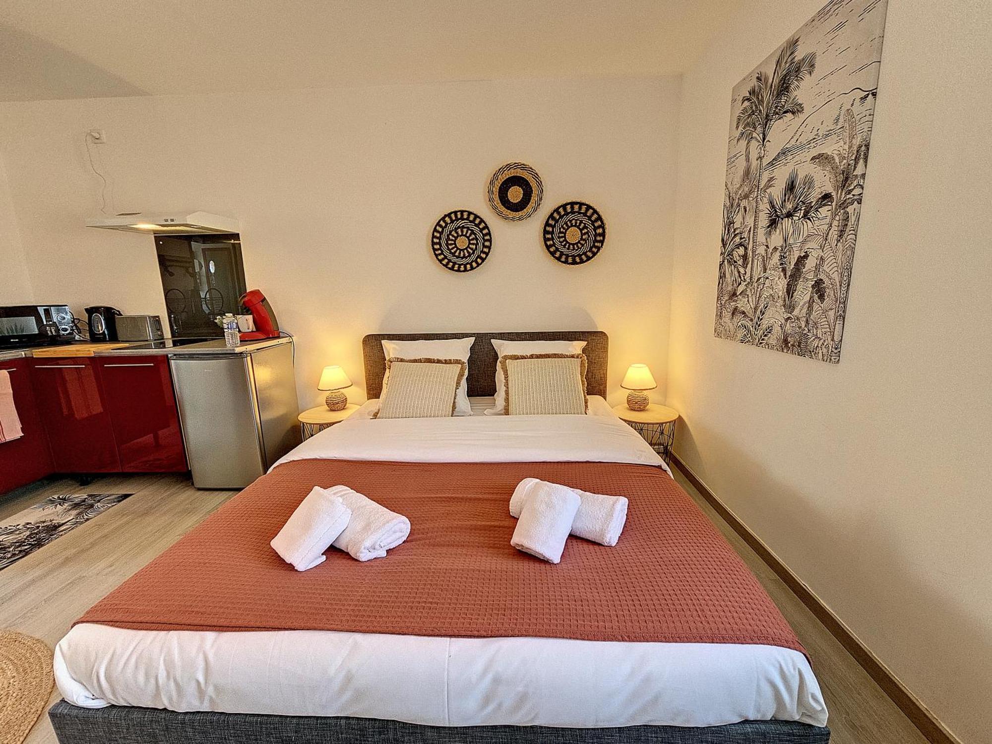 L'Auberge De La Gare, Appartements Tout Confort, Proches Gare Yzeure Екстериор снимка